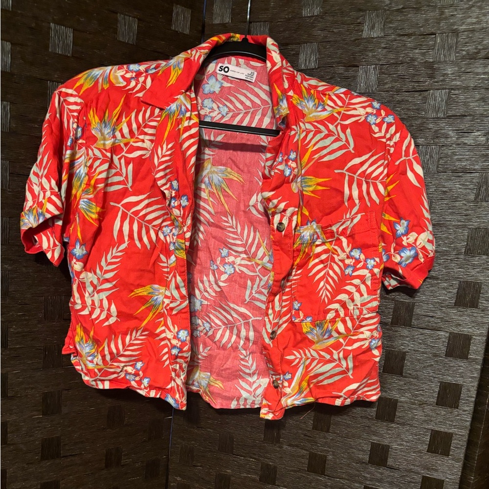 Red multicolored cropped Hawaiian shirt